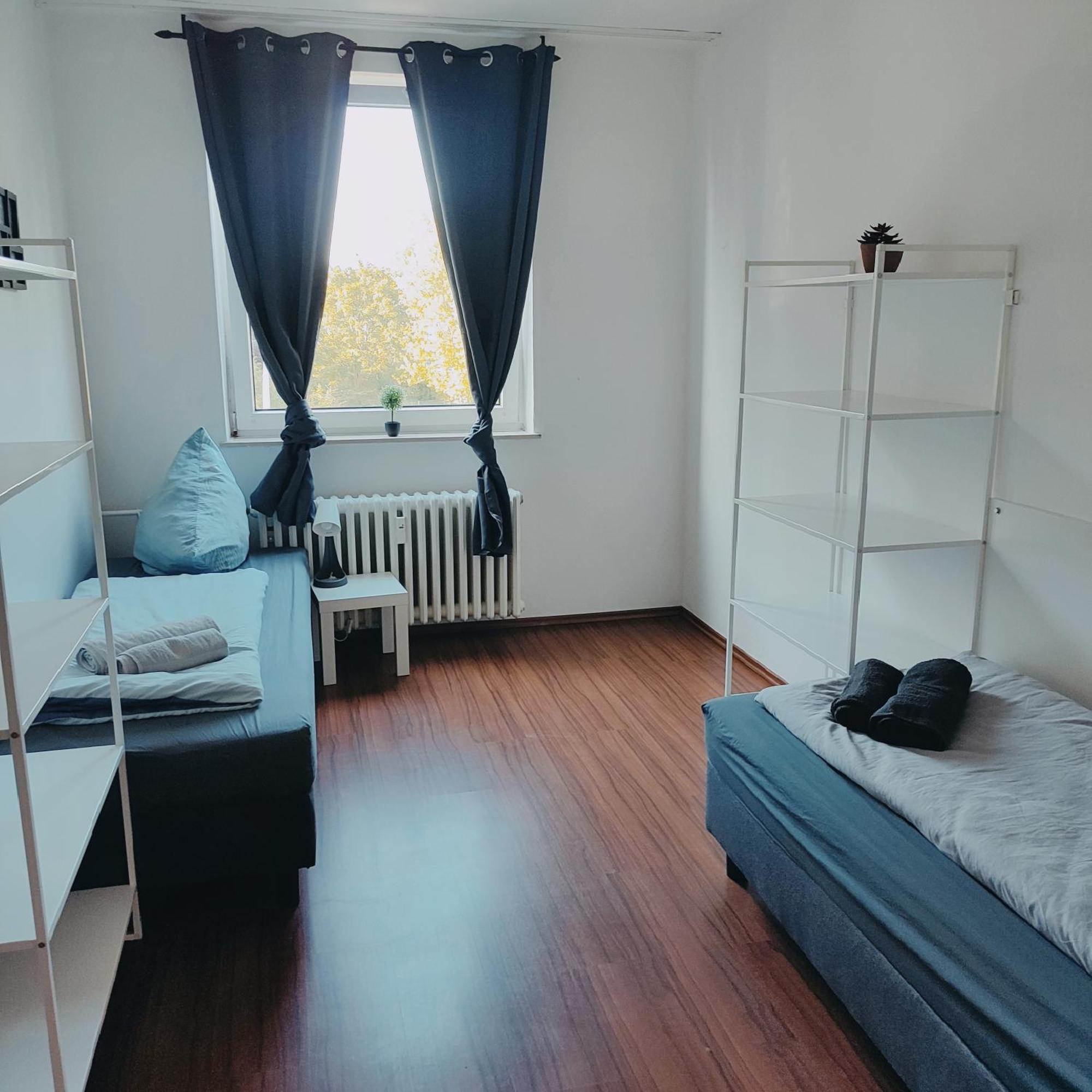 Ferienwohnung Monteurwohnung Messewohnung Duisburg Sued Grenze Duesseldorf 6 Personen Exterior photo